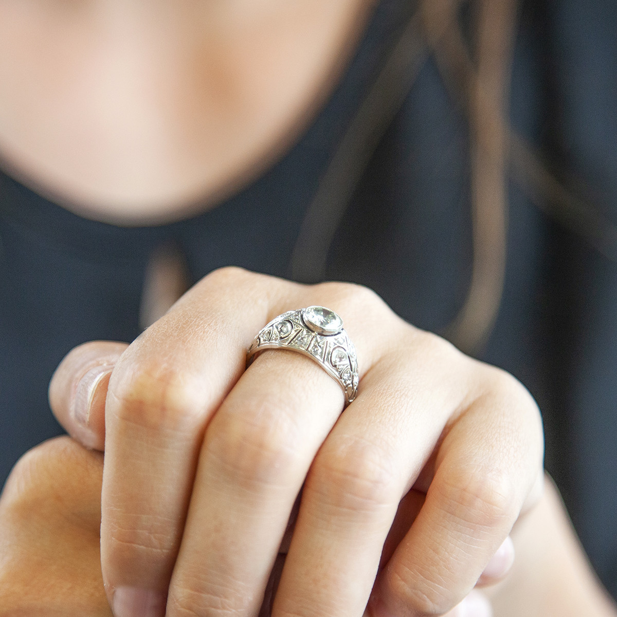 Bague d'occasion or 750 blanc platine diamants - vue porté 1