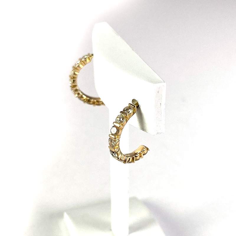Boucles d'oreilles clous d'occasion or 750 jaune diamants - vue 2