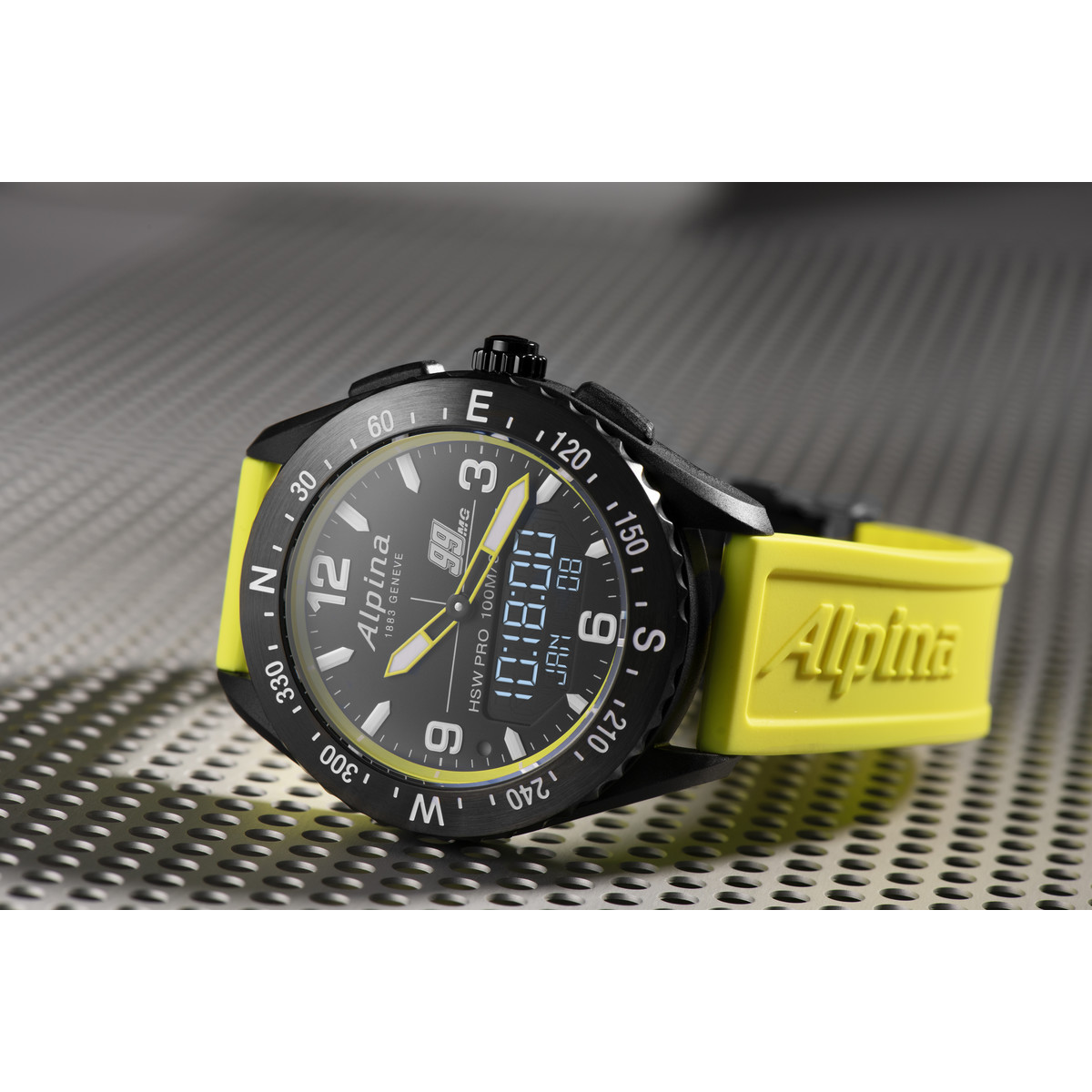 Montre d'occasion Alpina Startimer x Balance  homme acier bracelet caoutchouc jaune. Edition spéciale Michael Goulian - vue D2