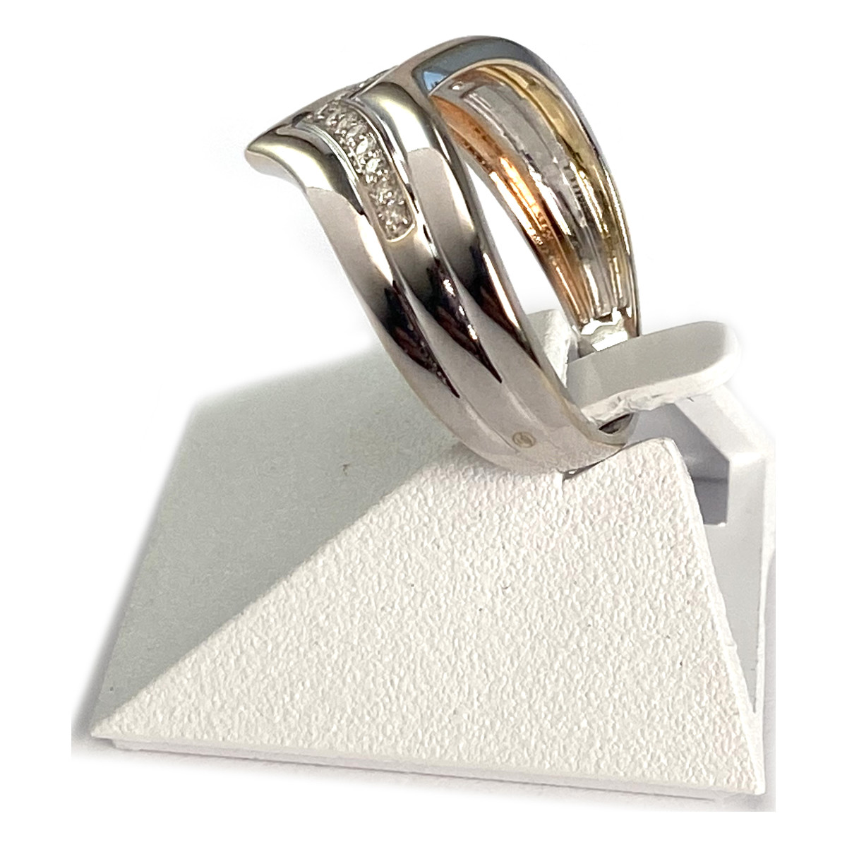 Bague d'occasion or 750 blanc 'V' diamants - vue 2