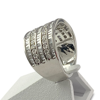 Second-hand gold ring 750 white diamonds