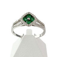Bague d'occasion or 750 blanc émeraudes et diamants