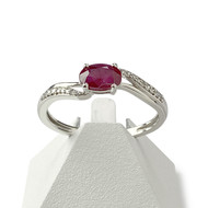 Bague d'occasion or 750 blanc rubis ovale et diamants
