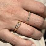 Tweedehands ring van 750 geelgoud met diamanten – foto in gedragen toestand 1