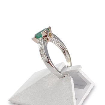 Bague d'occasion 2 ors 750 émeraudes diamants