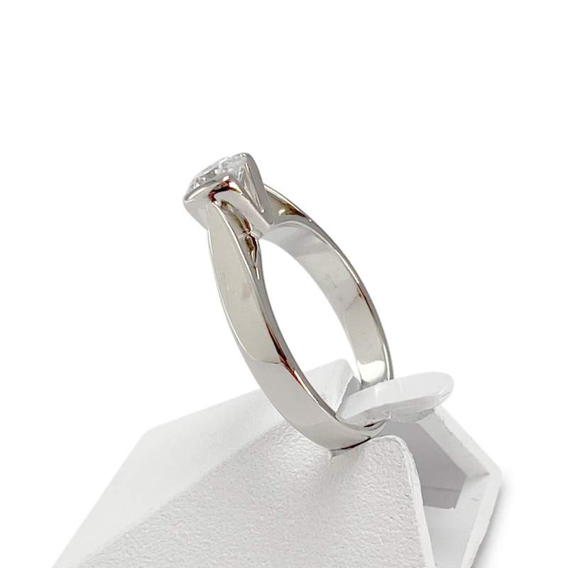 Solitaire d'occasion or 750 blanc diamant - vue 2