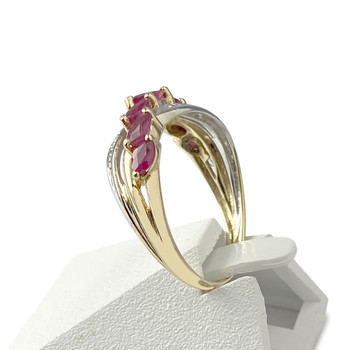 Tweedehands goud 750 2 toon diamanten robijn ring