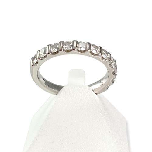 Tweedehands goud 750 witte diamanten ring