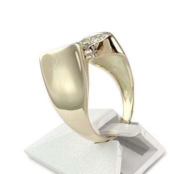 Tweedehands gouden ring 750 gele diamanten