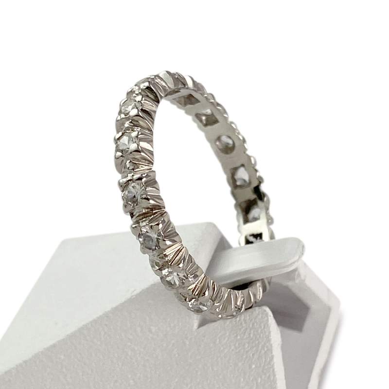 Tweedehands gouden 750 witte ring met witte stenen - bekijk 2