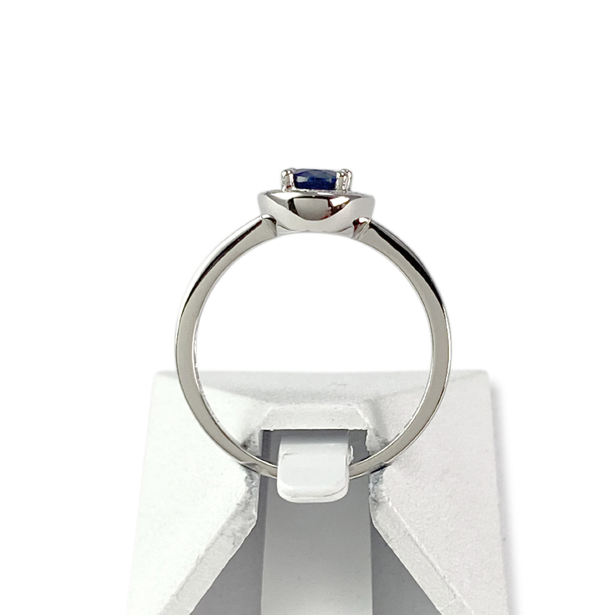 Bague d'occasion or 375 blanc saphir ovale et diamants - vue 3