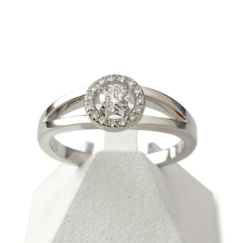 Tweedehands goud 750 witte diamanten ring
