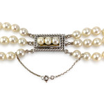Collier triple rang d'occasion or 750 blanc perles de culture du Japon 55 cm - vue 3