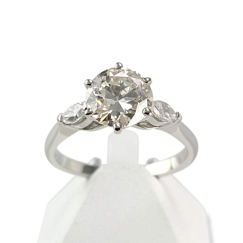 Bague d'occasion or 750 blanc diamants - vue 1