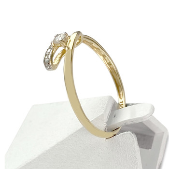 Tweedehands 750 geelgouden en gerhodineerde zirkonia ring