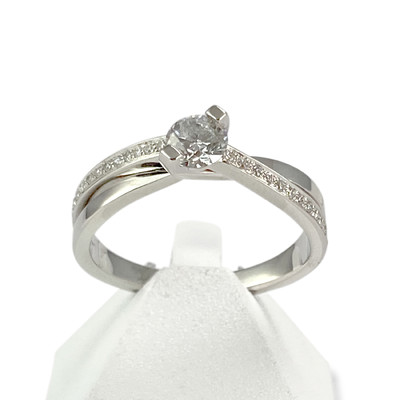 Bague d'occasion or 750 blanc diamants - vue 1