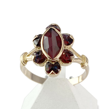 Tweedehands gouden ring 750 gele granaten