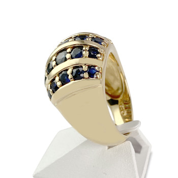 Tweedehands gouden ring 750 saffieren