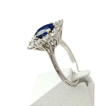 Tweedehands goud 750 witte saffier diamanten ring