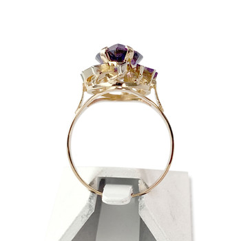 Tweedehands ring 750 geelgoud 2ton synthetisch korund