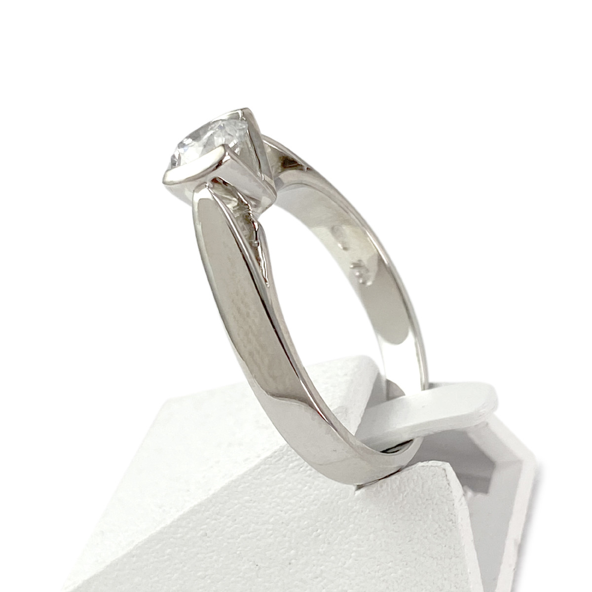 Solitaire d'occasion or 750 blanc diamant 0.50 carat - vue 2