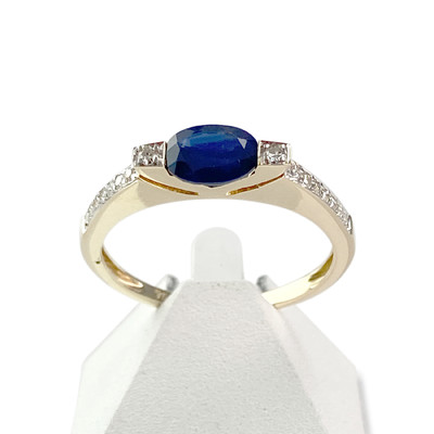 Tweedehands ring van 750 geelgoud met rhodiumlaag, saffier en diamanten - afbeelding 1