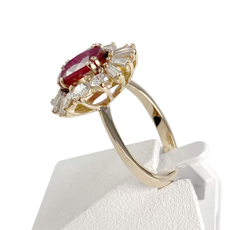 Bague d'occasion or 750 jaune rubis diamants - vue 2