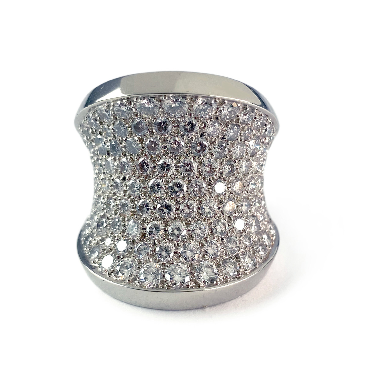 Bague Cartier Chalice d'occasion or 750 blanc diamants