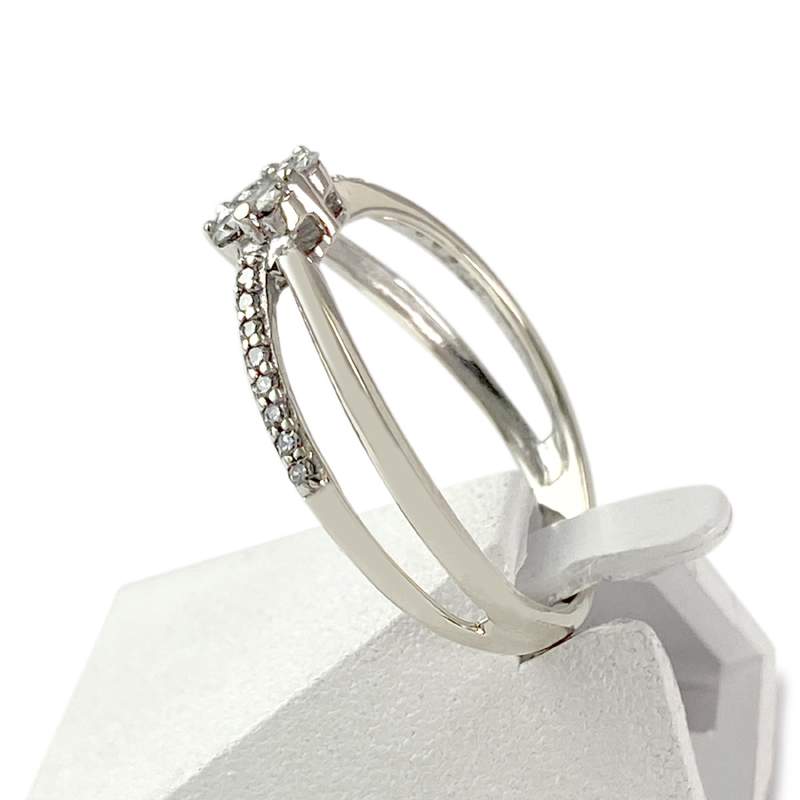 Bague d'occasion or 375 blanc diamants - vue 2