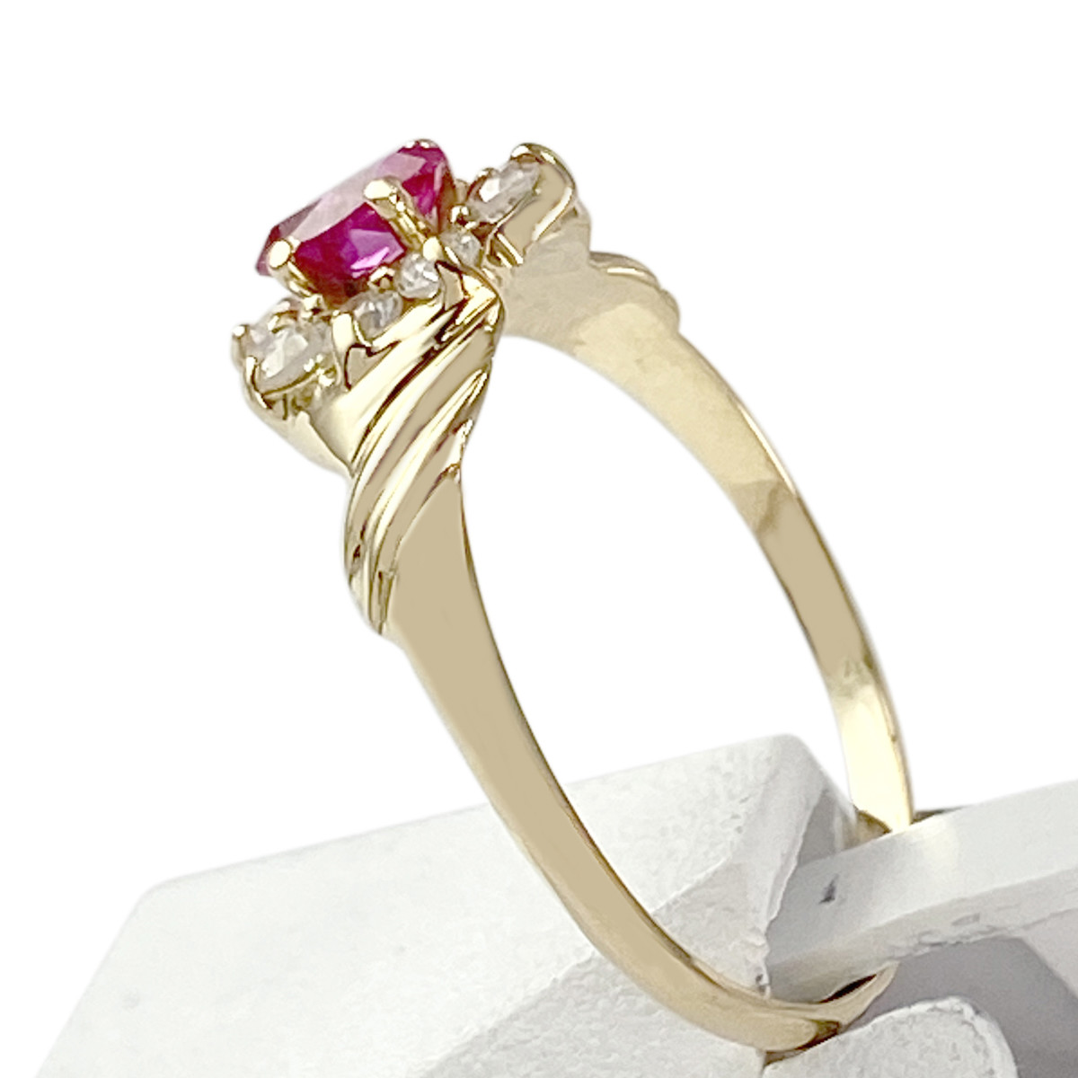 Bague d'occasion or 750 jaune rubis synthétique zirconias - vue 2