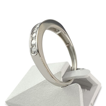 Tweedehands gouden ring 375 witte zirkonia's