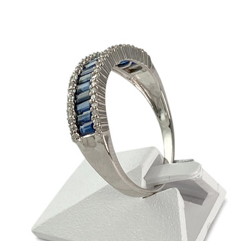 Second-hand gold 750 white sapphires diamonds ring