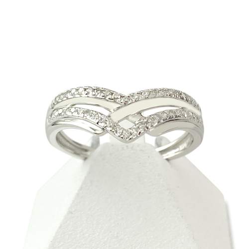 Tweedehands gouden ring 375 witte diamanten