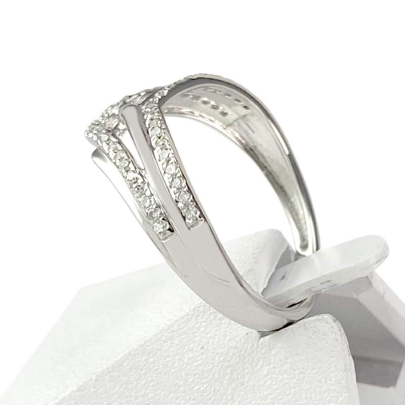 Second hand gold ring 375 white diamonds - view 2