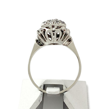 Tweedehands ring goud 750 wit synthetische stenen