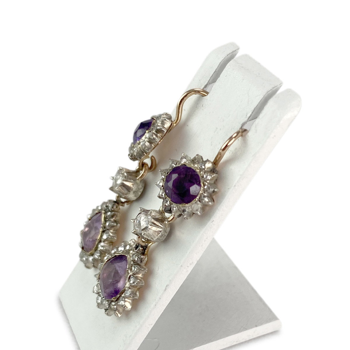 Boucles d'oreilles pendants d'occasion or 375 et argent diamants améthystes - vue 2