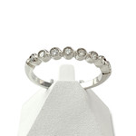 Tweedehands gouden ring 750 witte diamanten - bekijk 1.