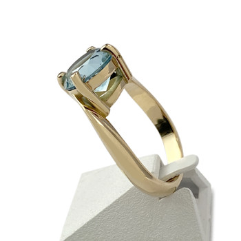 Second hand gold 750 yellow aquamarine ring