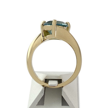 Second hand gold 750 yellow aquamarine ring