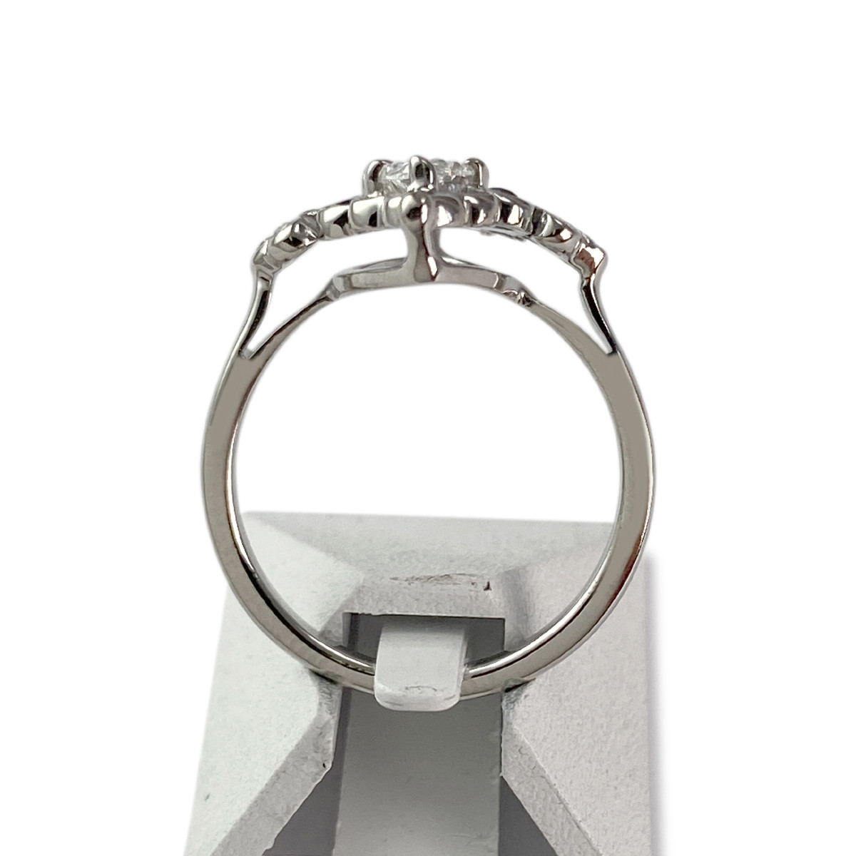 Bague d'occasion or 750 blanc diamants blancs et noirs traités - vue 3