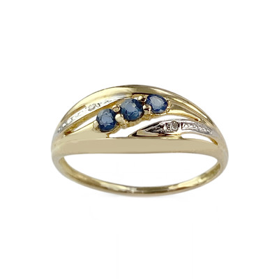 Tweedehands 750 geelgouden en gerhodineerde ring met saffieren en diamanten