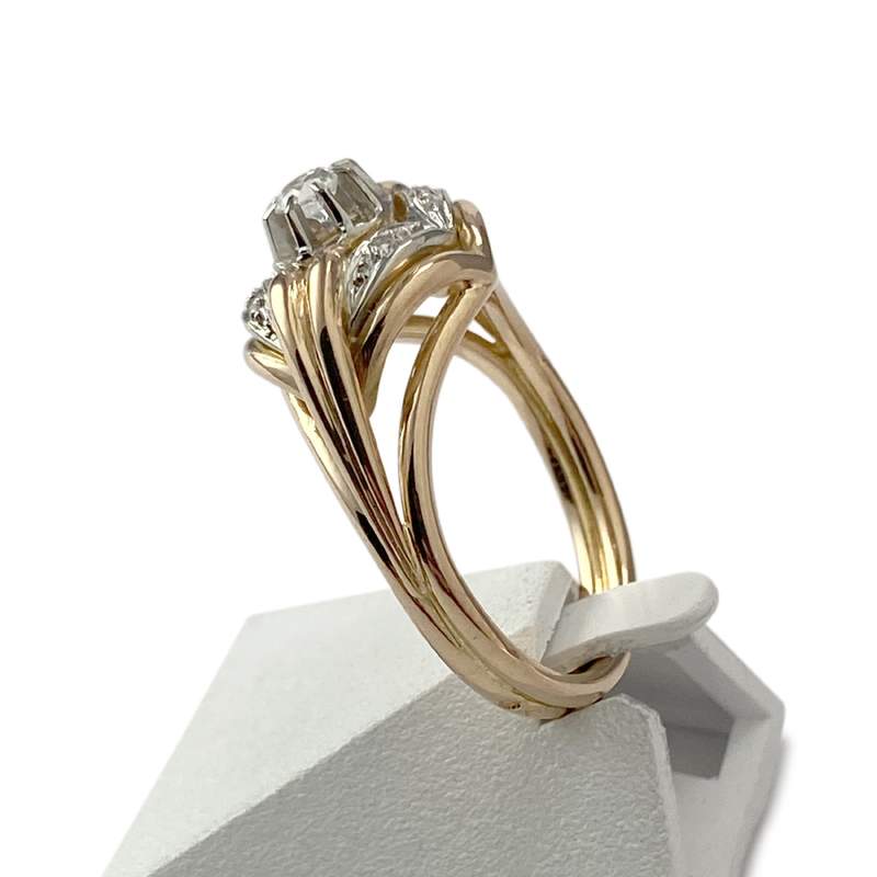 Bague d'occasion 2 ors 750 saphirs synthétiques blancs - vue 2