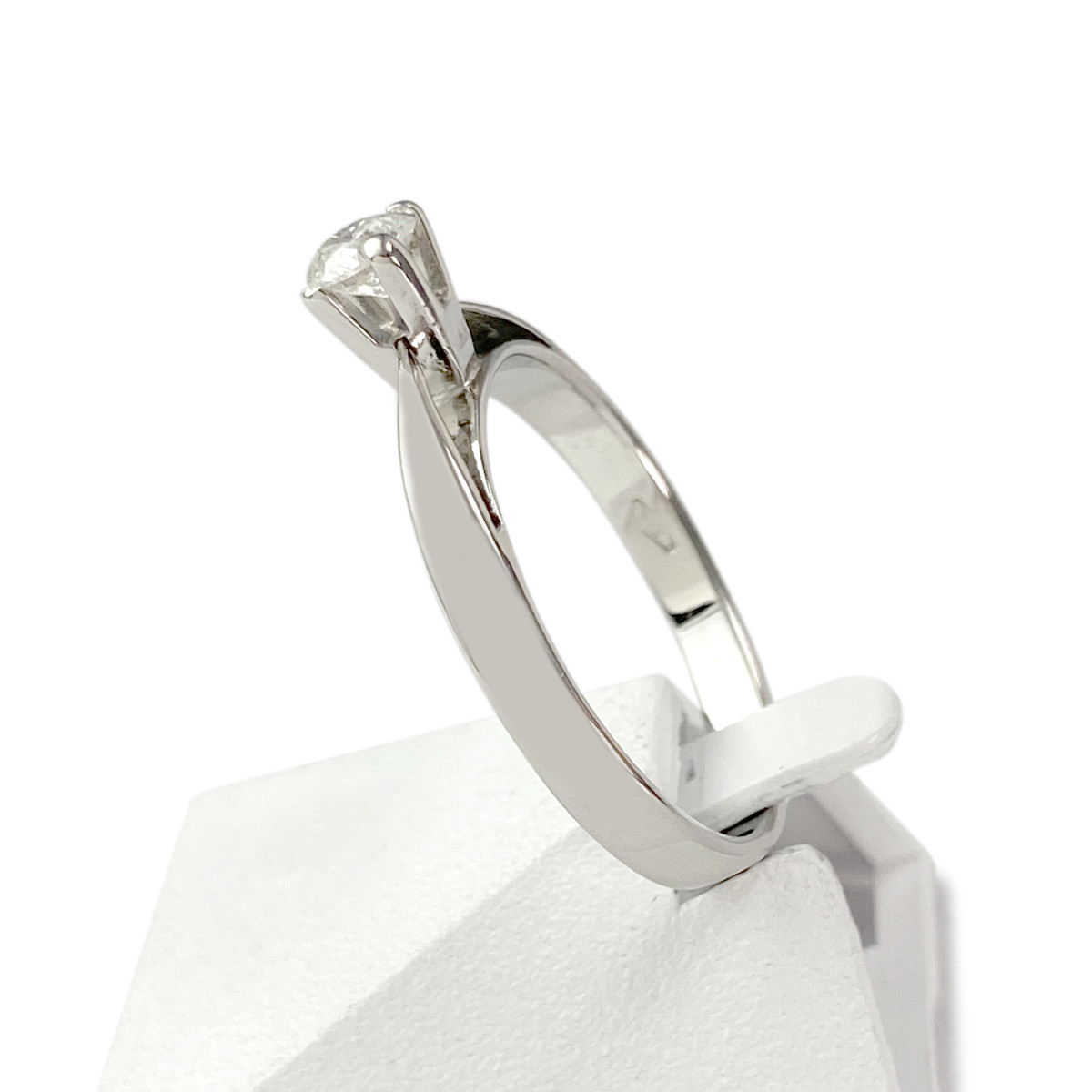 Solitaire d'occasion or 375 blanc diamant - vue 2