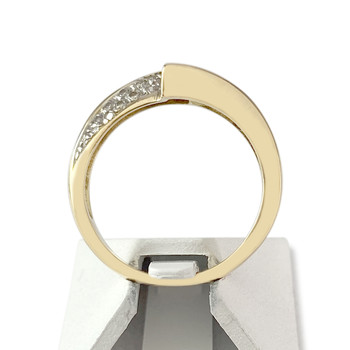 Tweedehands gouden ring 750 2 toon diamanten