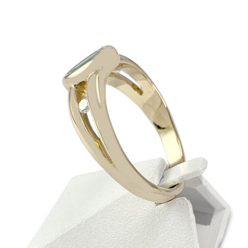 Tweedehands gouden ring 750 geel smaragd diamant