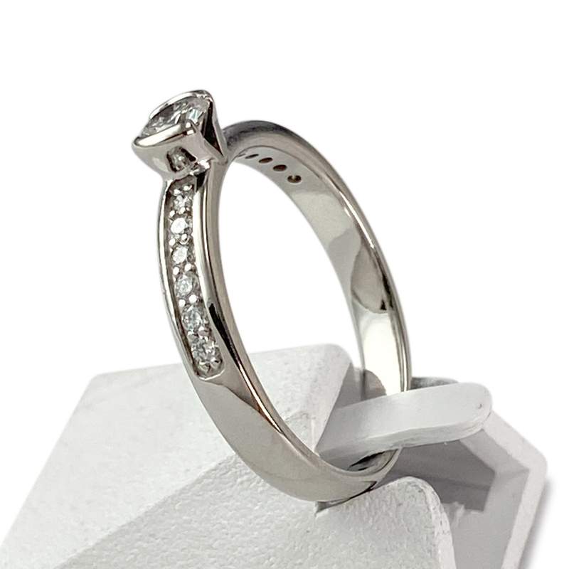 Solitaire d'occasion or 750 blanc diamants - vue 2