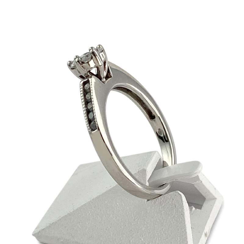 Bague d'occasion or 750 blanc diamants - vue 2