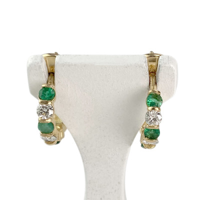 Demi créoles d'occasion or 750 jaune diamants émeraudes