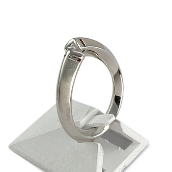 Second-hand gold ring 750 white diamonds