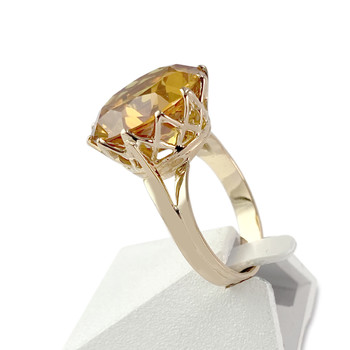 Tweedehands gouden ring 750 geel synthetisch korund